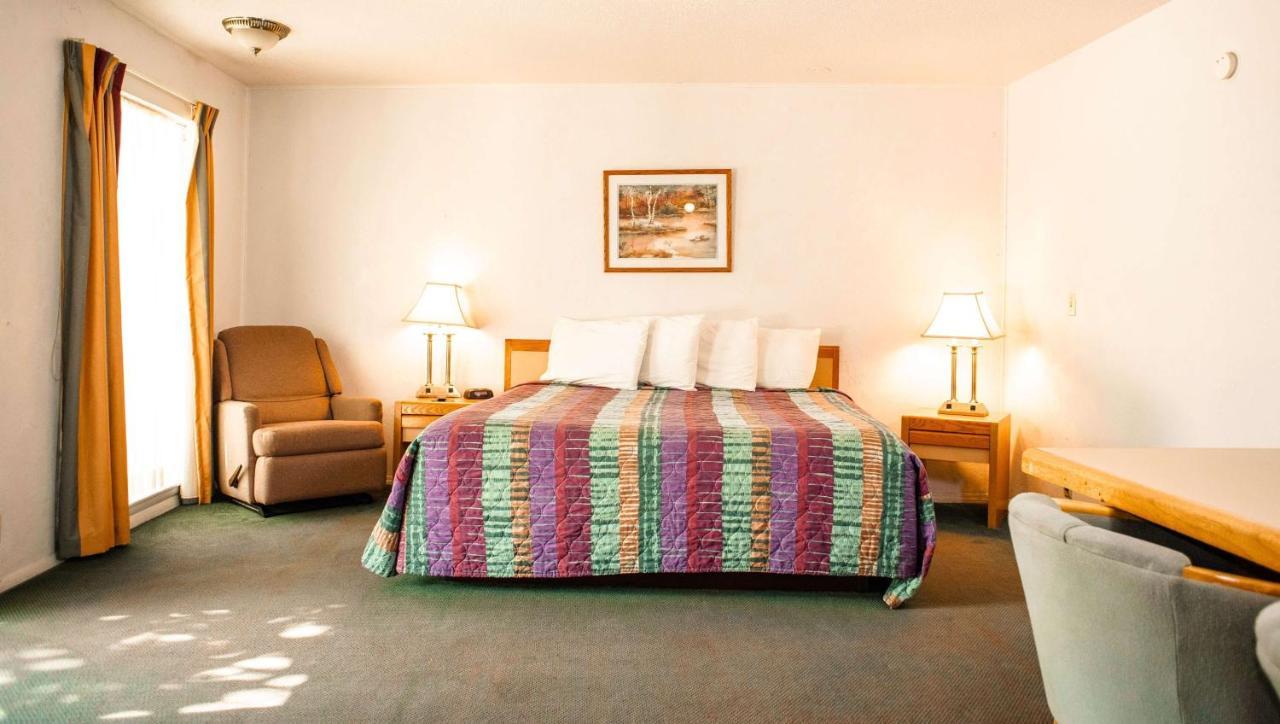 Wayfarer Motel